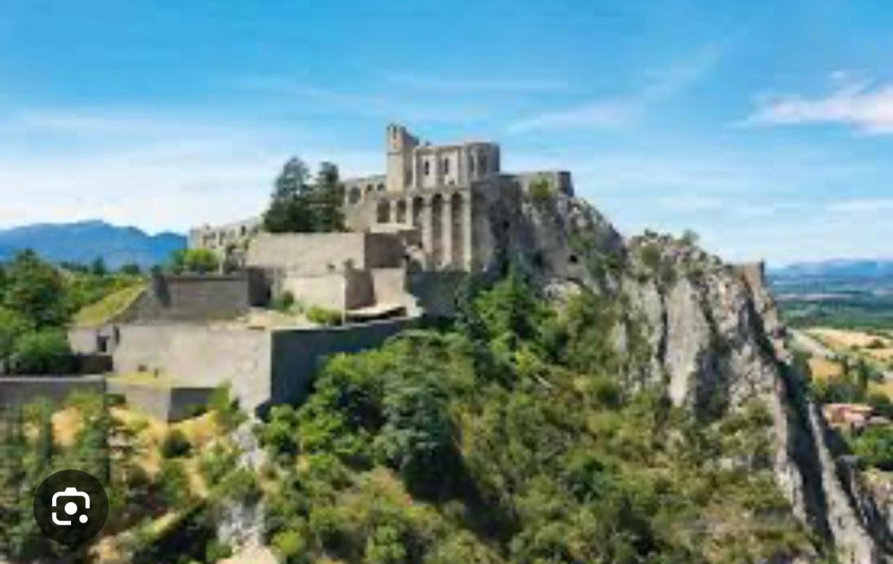 Tour De Babel Apartman Sisteron Kültér fotó